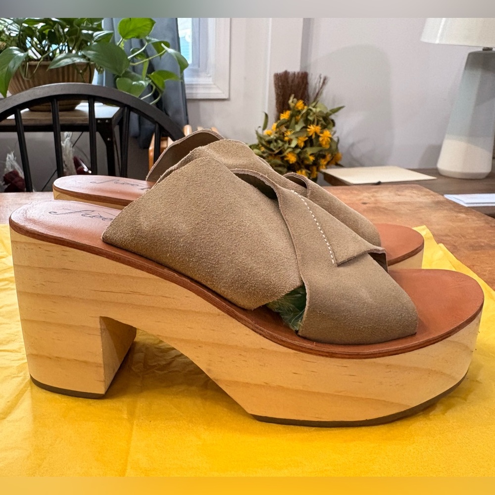 Free People Clog
